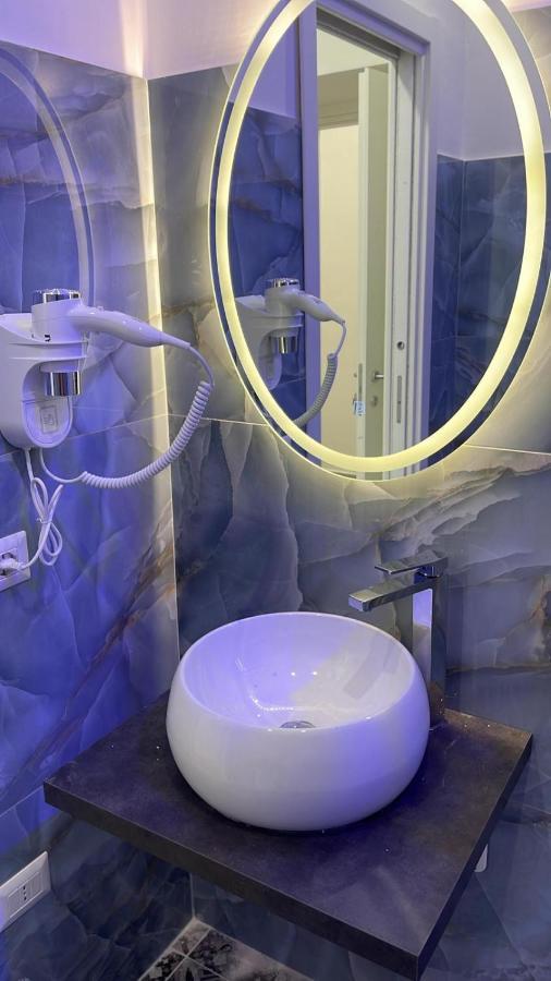 نابولي B&B I Borboni المظهر الخارجي الصورة